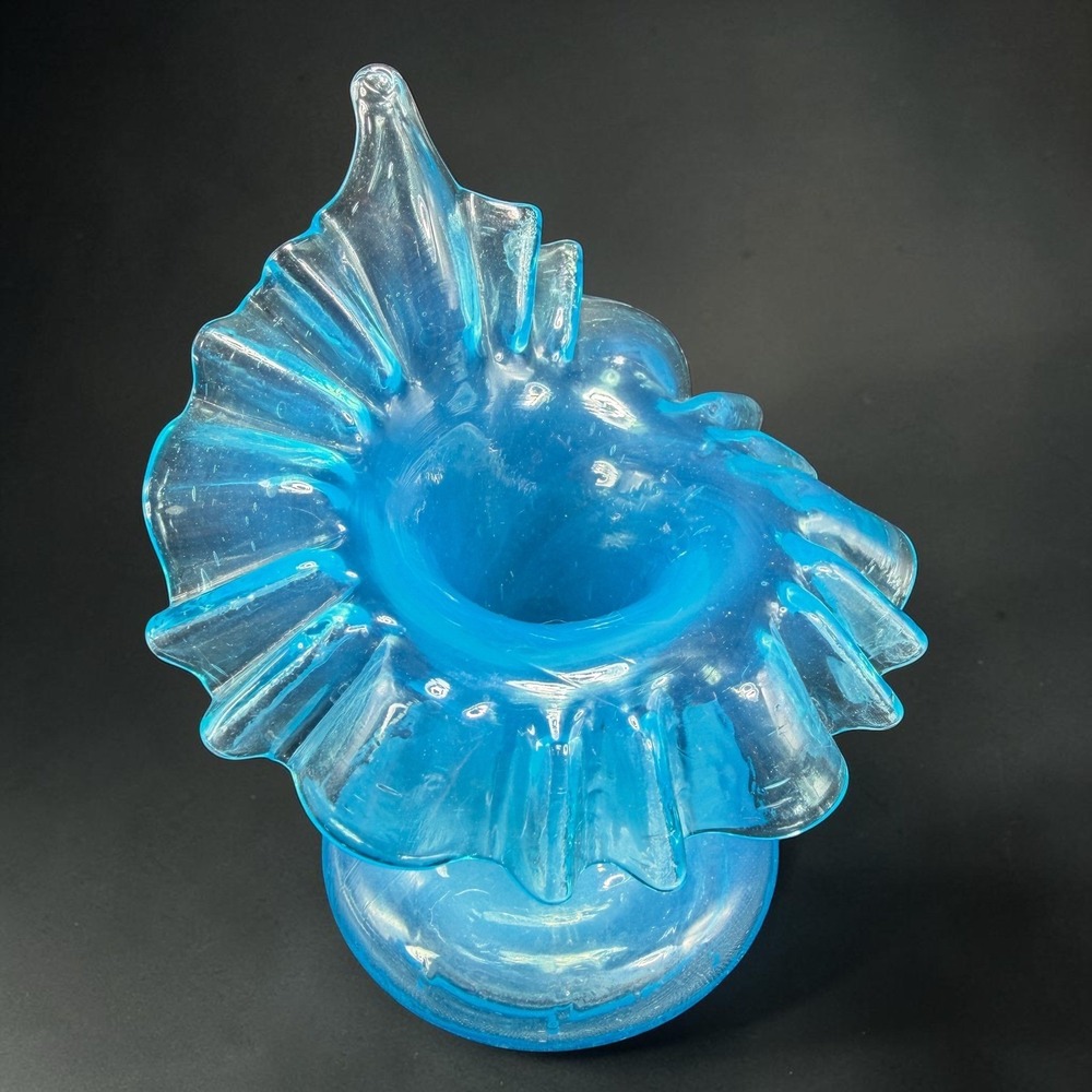 Vintage Blue Blown Art Glass Ruffled Jack in the Pulpit Vase Vessel 5in